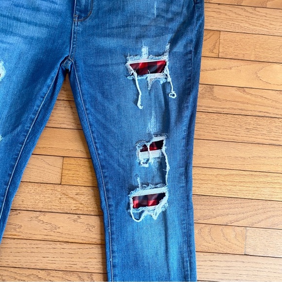 Judy Blue Skinny Jeans 15 /32 Buffalo Red Plaid Distressed Patch Plus JB88316 - Picture 8 of 12